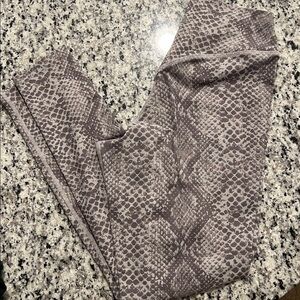 Vitality (Balance Athletica) Ascend Leggings